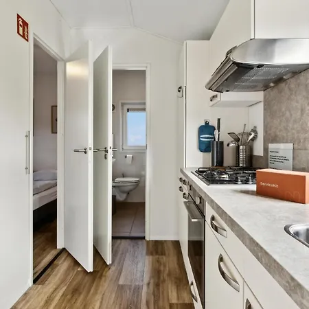 2 Bedroom Beautiful In *