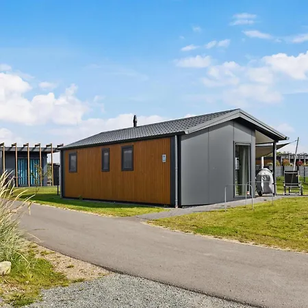 2 Bedroom Beautiful In *